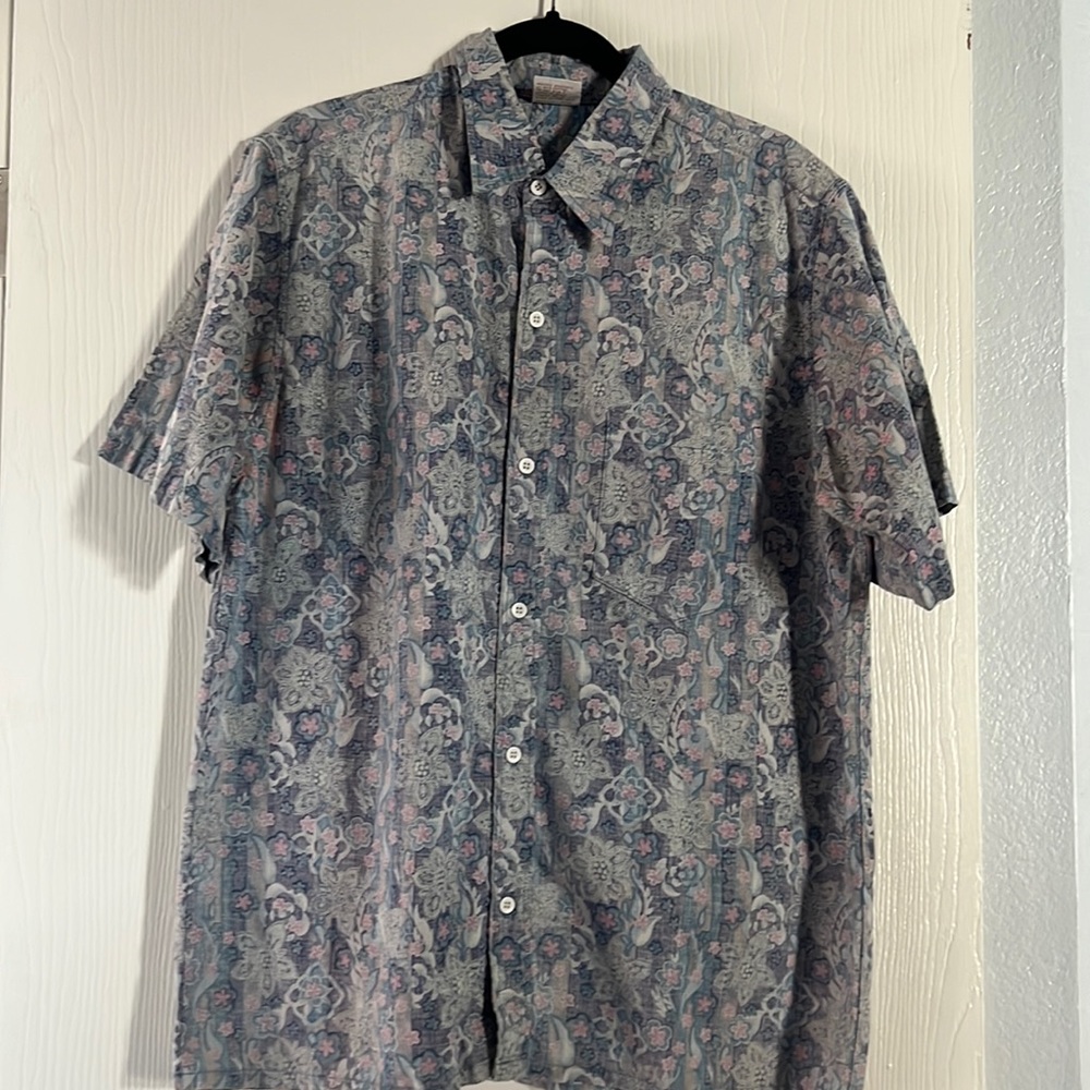 Go Barefoot button up shirt XL
